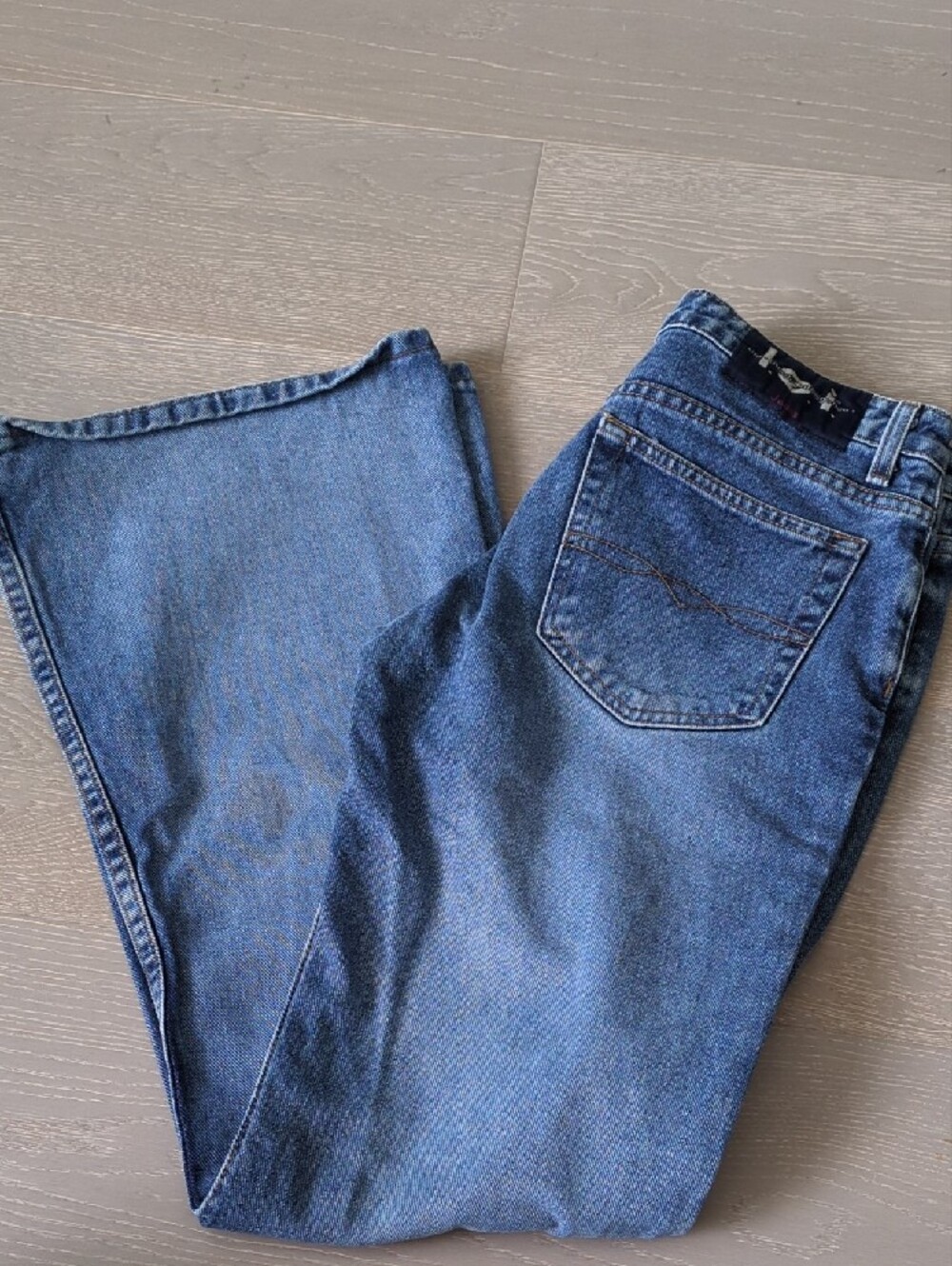 l.e.i Vintage Women's Flare Jeans in Blue Denim - Picture 4 of 6
